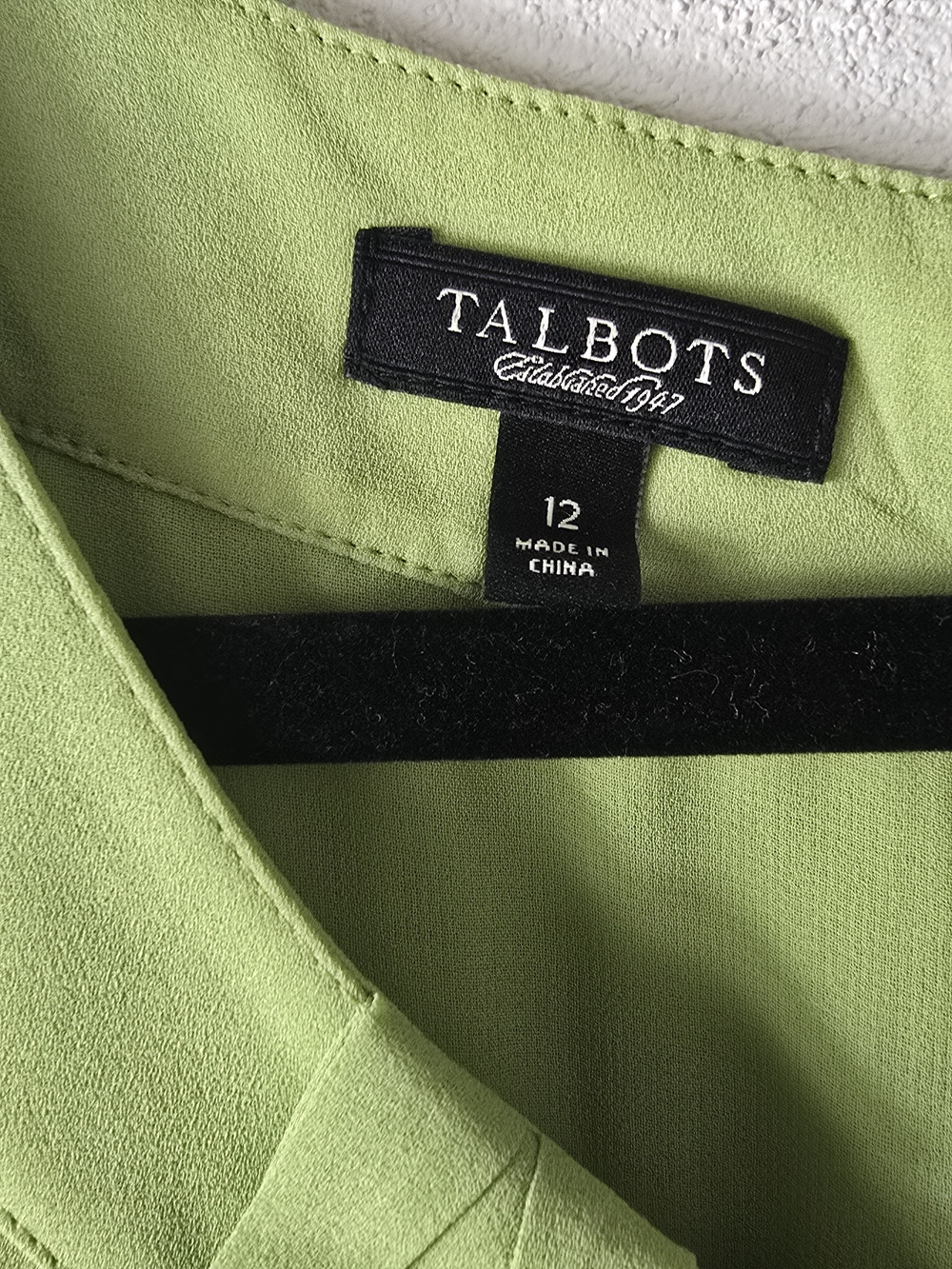 Talbots Silk Green Sleeveless Ruffle-Detail Shell Top Sz 12 - Picture 3 of 4